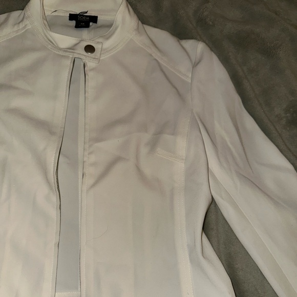 Soda Exchange Short Blazer - Picture 2 of 5